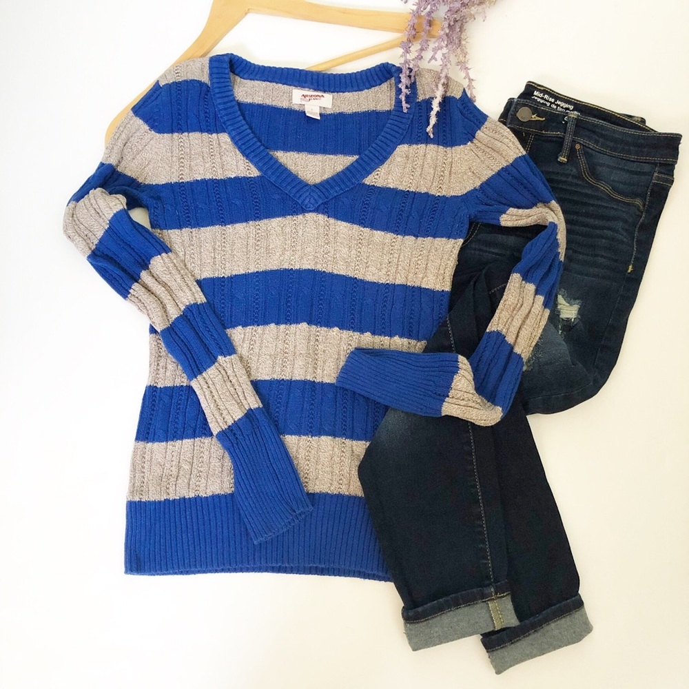 🌿Blue and Beige Stripe Knit Sweater🌿
